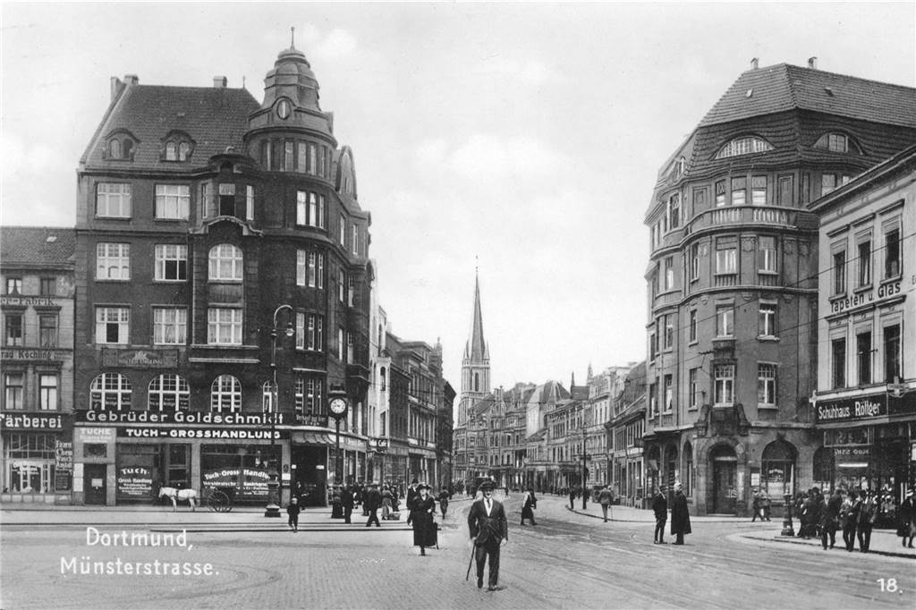 Die Münsterstraße mit der Kirche St. Joseph