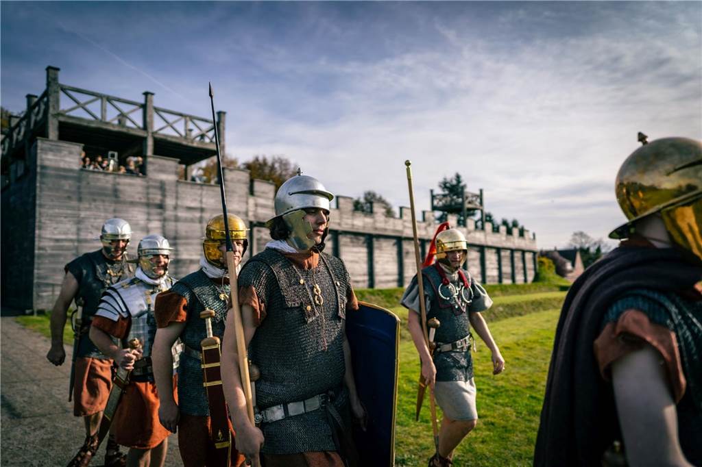Wie ein Halterner zum Römer wurde: „Mit Asterix und Obelix angefangen“ Die musemseigene Römertruppe des LWL.