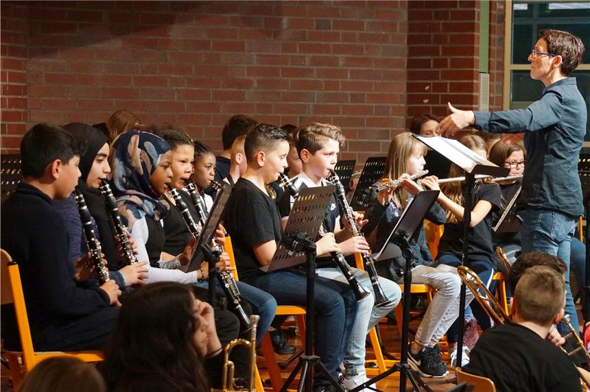 Seit 15 Jahren Musikklassen an der Gustav-Heinemann-Gesamtschule Die Musikklassen der Gustav-Heinemann-Gesamtschule haben zusammen ihr Frühjahrskonzert gegeben.