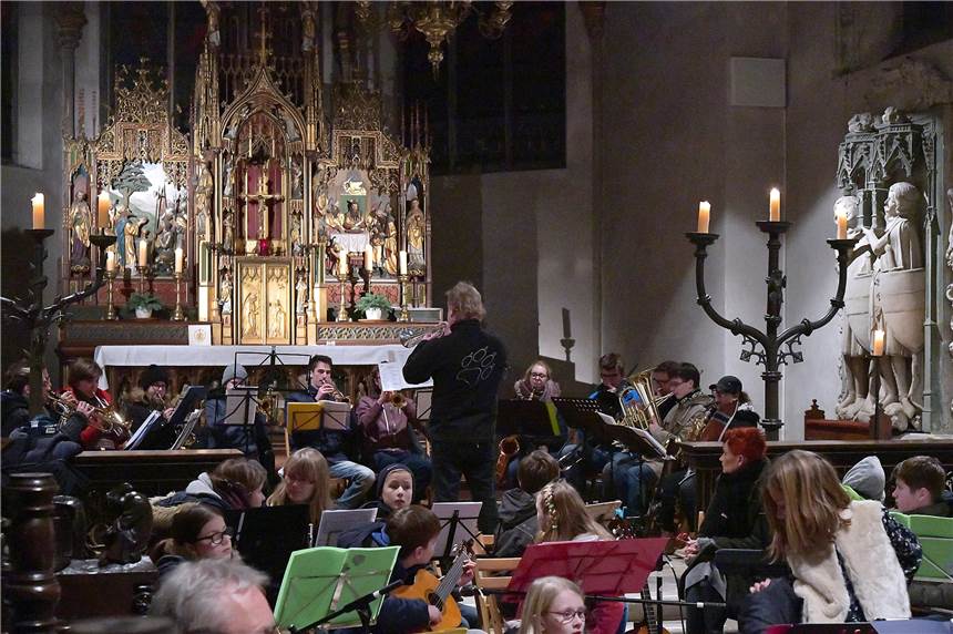 Konzert der Musikschulen sorgte in der Stiftskirche für weihnachtliche Stimmung Die Musikschulen aus Selm und Lünen begeisterten bei ihrem Konzert in der Stiftskirche.