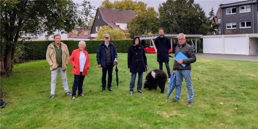 Nachbarn in Dorsten fordern: „Klimaschutz-Spielplatz statt Mehrfamilienhaus“ Die Nachbarn wollen nicht, dass in ihrem Wohnquartier auf diese Wohnfläche ein Mehrfamilienhaus gebaut wird.