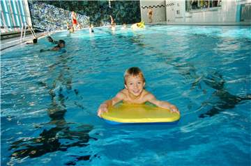 Die Nachfrage nach Schwimmkurs-Plätzen in der Gemeinde Ascheberg ist „sehr hoch“.