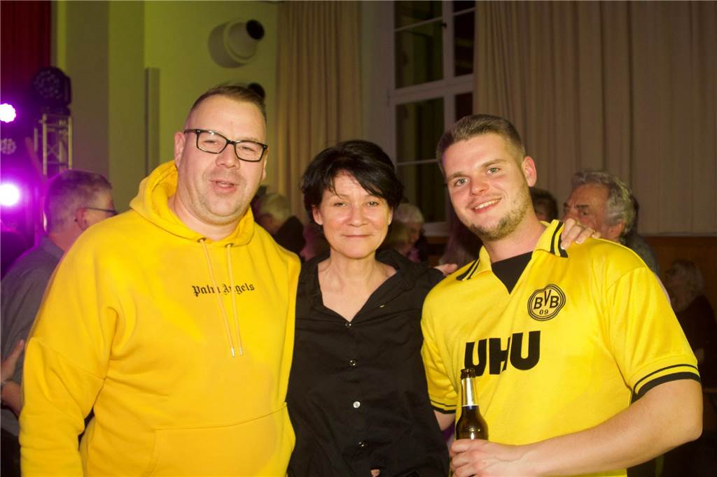 Die Nacht im Saalbau erinnerte an die Disco-Zeit in den 70er- und 80er-Jahren im Dortmunder Westen, als es fast jeden Abend Möglichkeiten gab zum Feiern.