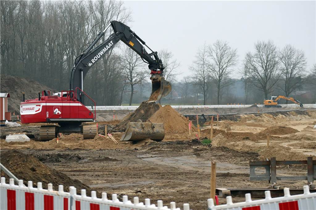 Baugenehmigung im Kreis Coesfeld in nur einem Tag - ein Sonderfall Die nächsten Bauanträge sind garantiert - auf Hochtouren läuft die Erschließung des Baugebietes Olfener Heide.
