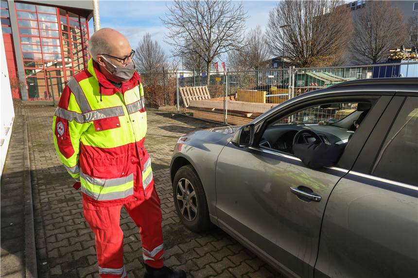 Neues Testzentrum: Wer hier getestet wird - und wer nicht Die neue Corona-Teststelle in Dortmund ist mit dem Auto befahrbar. Um sich hier testen lassen zu können, müssen bestimmte Voraussetzungen vorliegen.