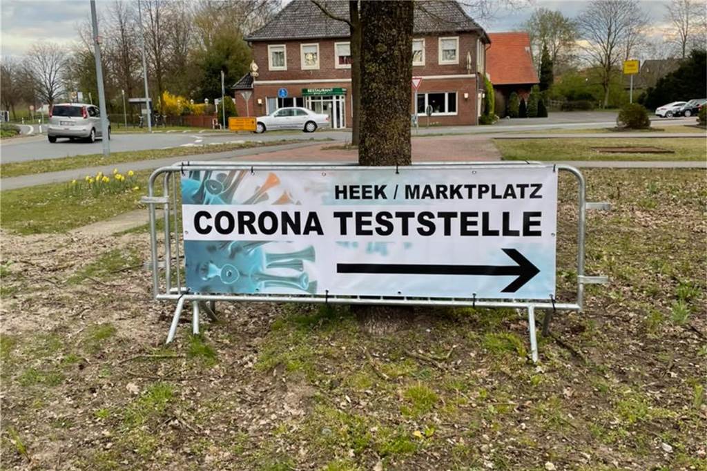 Die neue Teststelle ist auch am Kreisverkehr Gabelpunkt ausgeschildert.