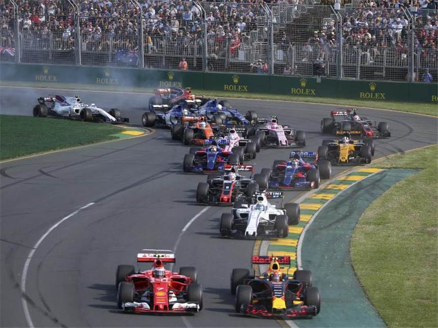 Regelkur mit Nebenwirkungen: Neue Formel 1 mit Reformbedarf Die neuen Eigentümer, Liberty Media, wollen die Formel 1 zu einer Eventserie mit Wachstums- und Erlebnisgarantie formen. Foto: Rick Rycroft