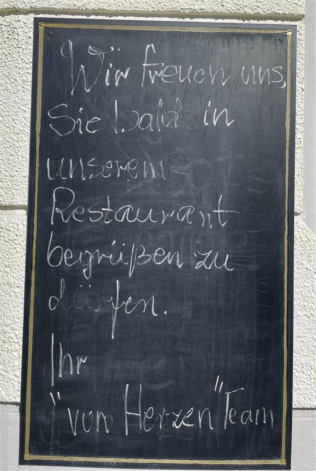 Polnisches Restaurant in Lütgendortmund kurz vor der Eröffnung Die neuen Restaurant-Betreiber kündigen die baldige Eröffnung in Lütgendortmund an.
