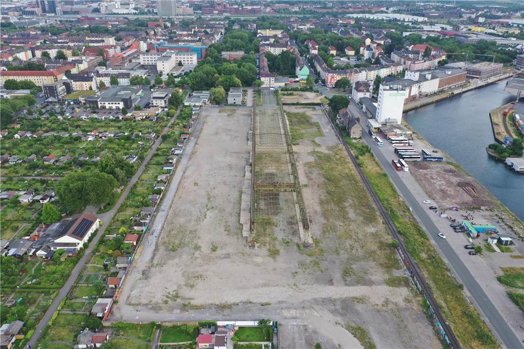 FH-Rektorin Dr. Tamara Appel im Interview: „Wir wollen zum Hafen“ Die nördliche Speicherstraße am Hafen ist Wunschstandort für einen zentralen Campus der FH.