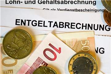 Die Nominallöhne erhöhten sich zwischen April und Juni zum Vorjahresquartal um 2,5 Prozent, die Inflation legte um 2,0 Prozent zu. Foto: Arno Burgi