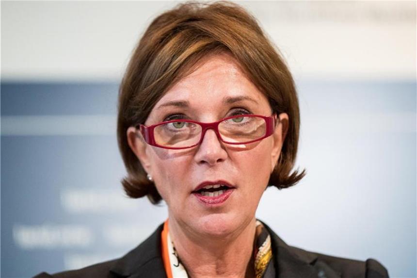 Die nordrhein-westfälische Schulministerin Yvonne Gebauer (FDP). Foto: Marcel Kusch/Archiv