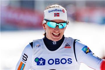 Die Norwegerin Marit Björgen hat sich den Sieg in der Verfolgung geholt. Foto: Simon Hasegard/ Bildbyran via ZUMA