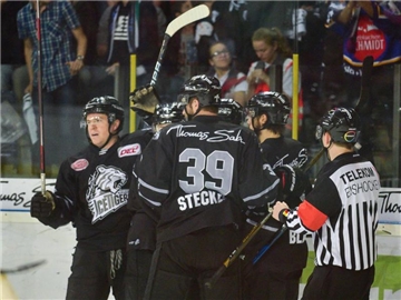 Die Nürnberg Ice Tigers gewannen vor eigenem Publikum mit 4:1 gegen Wolfsburg. Foto: Nicolas Armer