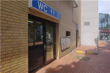 Die öffentliche Toilette in der Lüner Innenstadt ist immerhin sauber: Die Öffnungszeiten schränken das Angebot aber besonders am Wochenende stark ein.