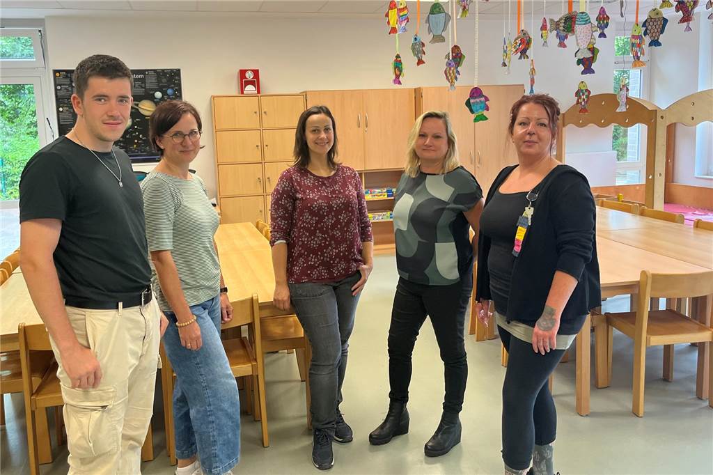 Cottenburgschule startet am Teilstandort mit neuem Konzept Das Team der OGS: (von links) Jakob Jäger, Georgia Born, Viktoria Klymenko, Christiane Benz und OGS-Leiterin Nicole Skrzypiec.