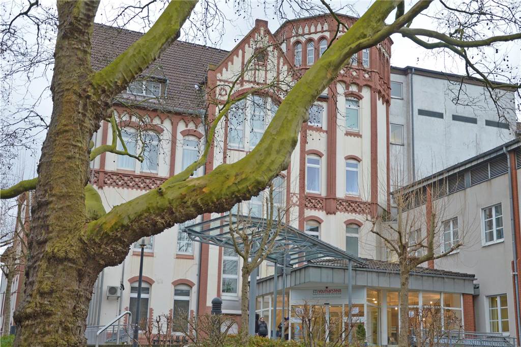 Das war das Jahr 2023 in Hörde: Brände, Bauten und Neueröffnungen Das historische Gebäude der ehemaligen Ortho-Klinik und des früheren Krankenhauses Bethanien in Hörde.