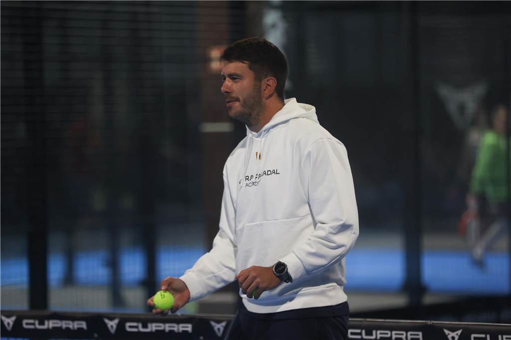 Die Padelbox hatte am Wochenende hochkarätigen Besuch. Mit der Rafael-Nadal-Academy war eine der erfolgreichsten Padel-Akademien zu Gast. Wir waren mit der Kamera dabei.