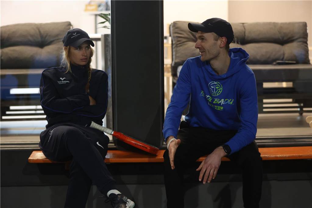 Die Padelbox hatte am Wochenende hochkarätigen Besuch. Mit der Rafael-Nadal-Academy war eine der erfolgreichsten Padel-Akademien zu Gast. Wir waren mit der Kamera dabei.
