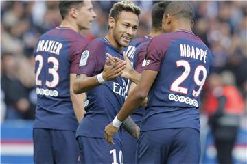Die Pariser Julian Draxler (l), Neymar (M) und Kylian Mbappé trafen alle gegen Girondins Bordeaux. Foto: Michel Euler