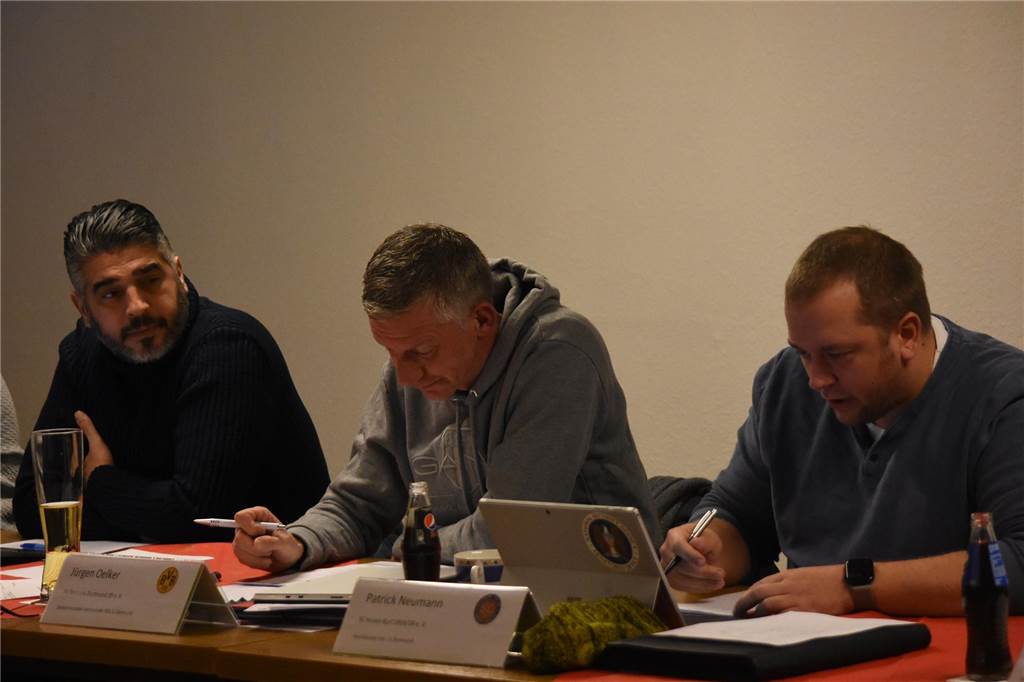 Rassismus-Vorwurf bei Dortmunder Kreisligist: Schiedsrichter bricht Spiel ab, Klub wehrt sich Die Partie wird wohl das Kreissportgericht Dortmund beschäftigen.