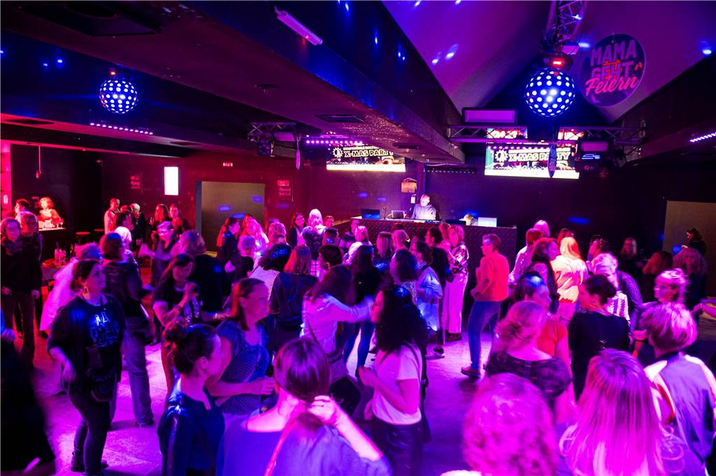 Die Party nur für Mamas und ihre Freundinnen kam bestens in der Stadtmühle an. Zu den Hits der 70er- und 80er-Jahre wurde getanzt.