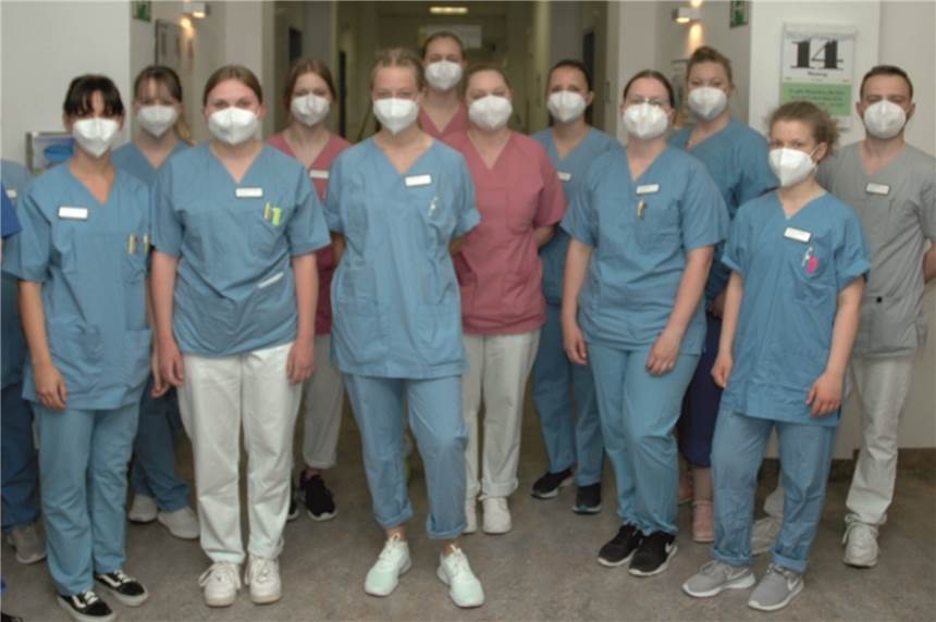 Die Pflege-Auszubildenden übernahmen im Marienkrankenhaus drei Wochen die Leitung der Station 4c.