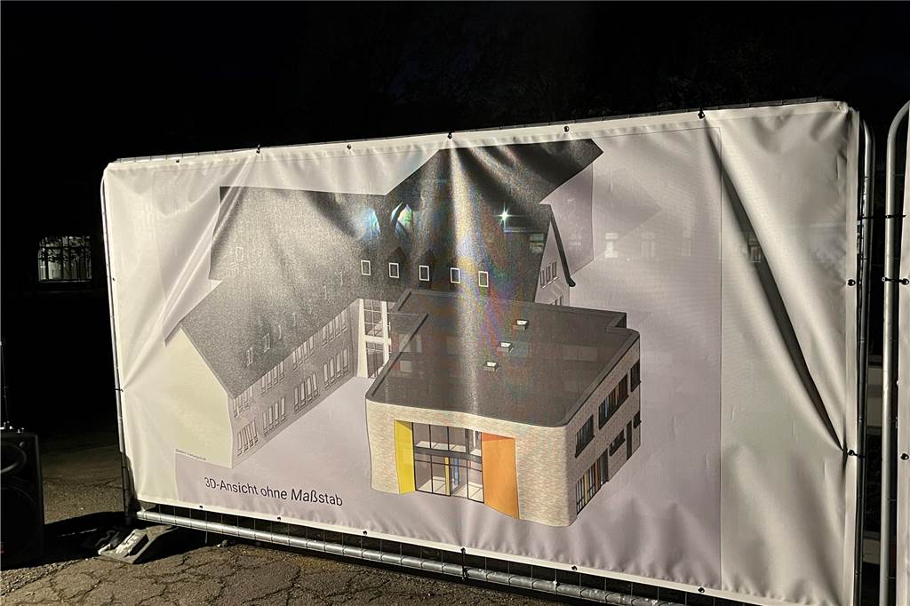 Die Pläne für die zukünftige Overbergschule wurden auf großen Wänden präsentiert.