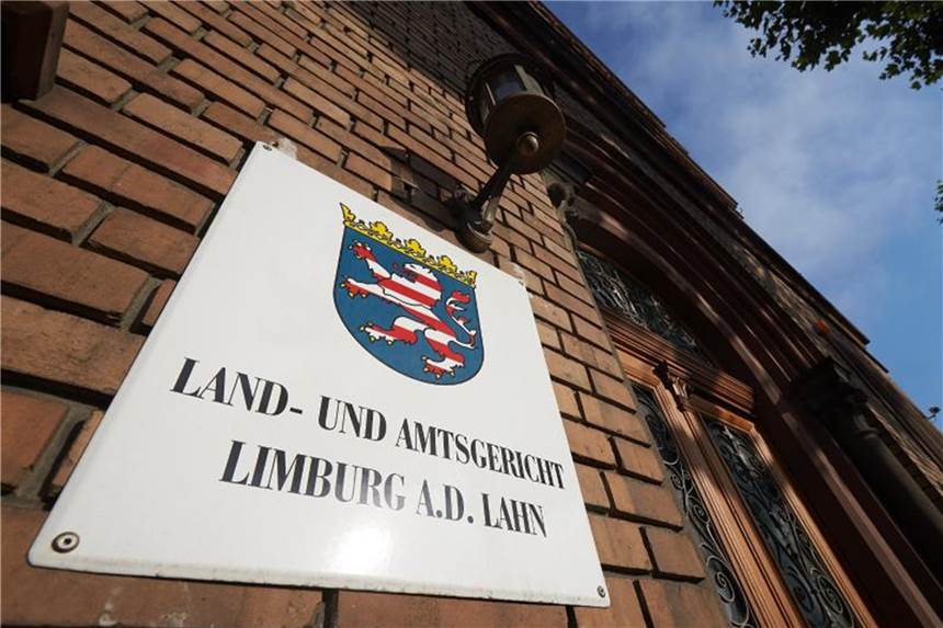 Prozess um Kinderporno-Plattform gestartet Die Plattform wurde vor rund einem Jahr abgeschaltet, nun steht die mutmaßliche Führungsriege vor dem Landgericht Limburg. Foto: Thomas Frey