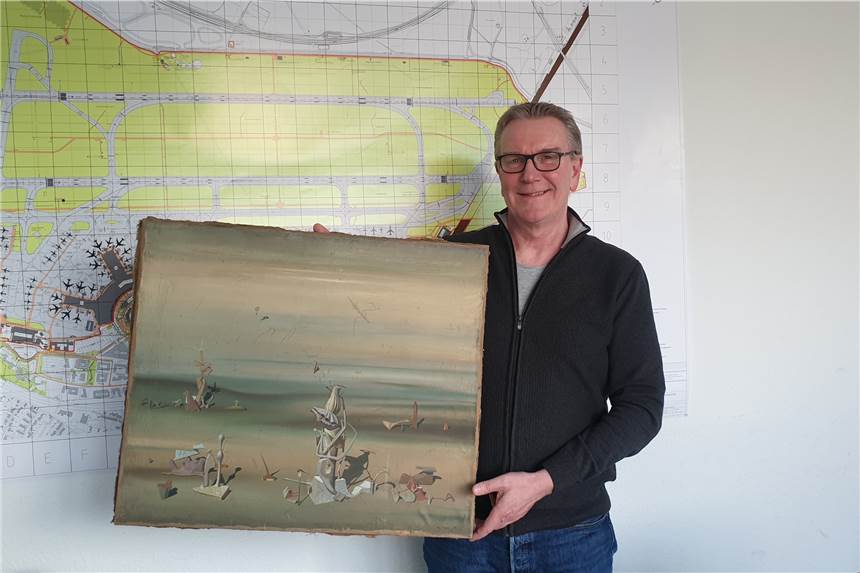 280.000 Euro teures Gemälde aus dem Altpapier gerettet Die Polizei am Düsseldorfer Flughafen hat ein Werk des Malers Yves Tanguy im Wert von 280.000 Euro aus dem Altpapier gerettet.