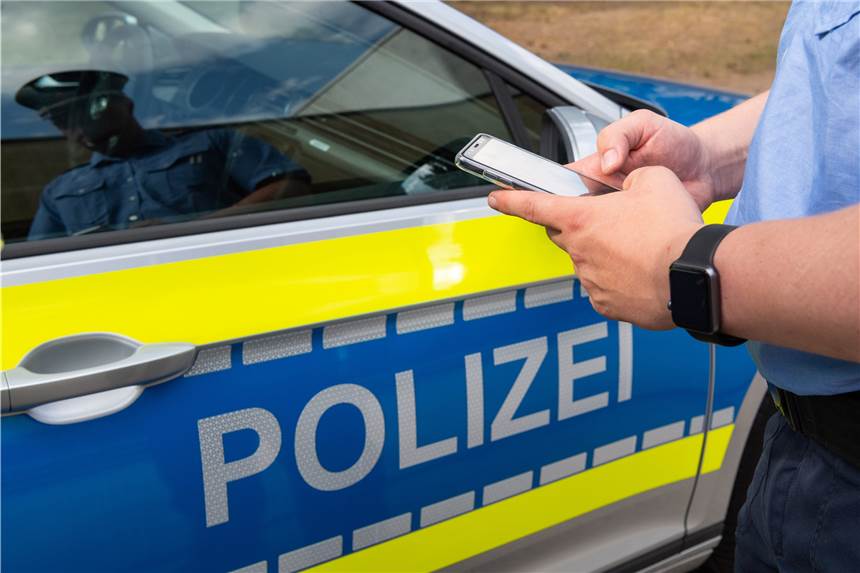 Die Polizei beschlagnahmte nicht nur den Audi, sondern auch das Handy des 21-jährigen Schwerters. 