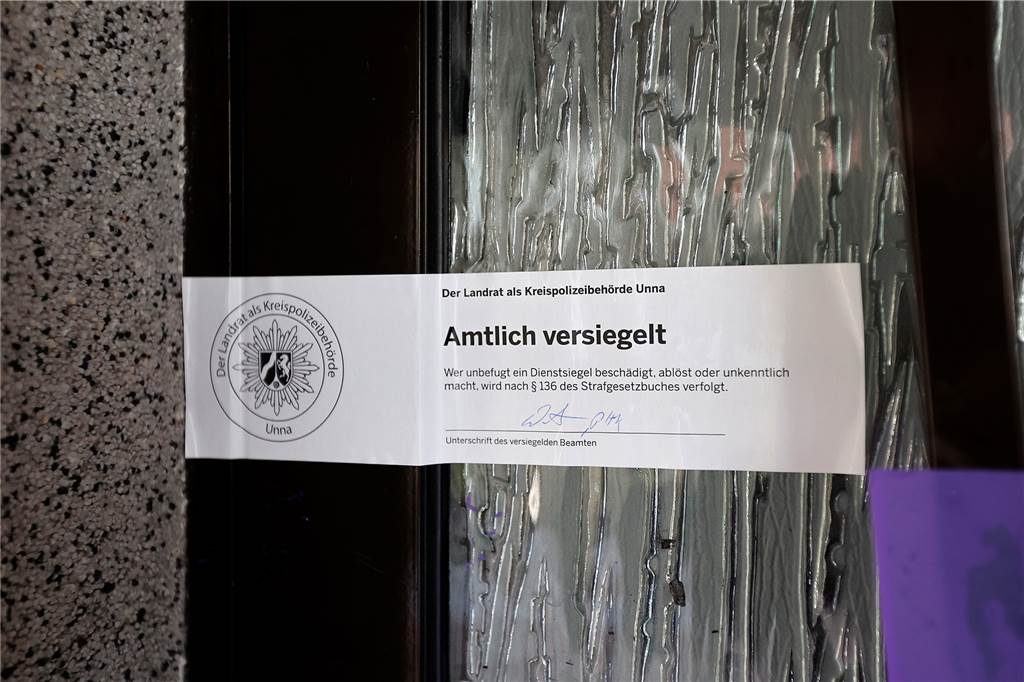 Feuer vernichtet Wohnhaus in Heil – Familie ist obdachlos Die Polizei hat das Gebäude beschlagnahmt und versiegelt. Ein Sachverständiger soll klären, wie es zu dem Feuer kam.