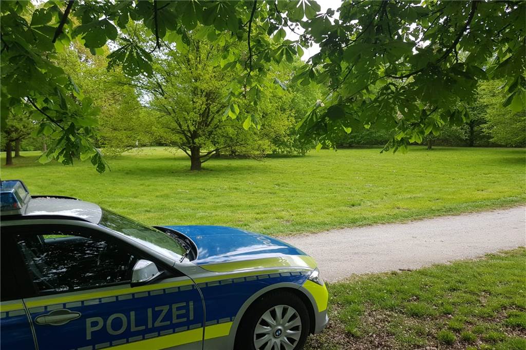 Leere Grillwiese am Cappenberger See: Großes Lob für die Bürger von der Stadt Lünen Die Polizei hatte am Cappenberger See am 1. Mai nichts zu tun. Die Menschen haben sich vorbildlich ans Kontaktverbot gehalten.