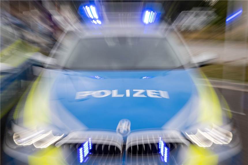Fußgänger aus Lünen in Waltrop touchiert und weitergefahren - Polizei sucht Zeugen Die Polizei sucht Zeugen nach einer rücksichtslosen Fahrerflucht in Waltrop.