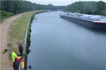 Die Polizei war am Donnerstag am Wesel-Datteln-Kanal im Einsatz.