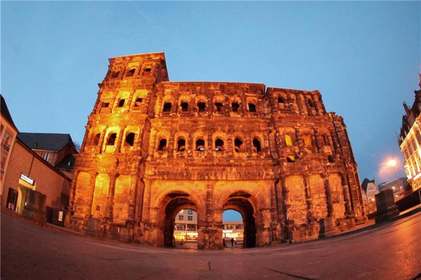 Geheimnis um Alter der Porta Nigra gelüftet Die Porta Nigra ist 1848 Jahre alt. Foto: Fredrik von Erichsen