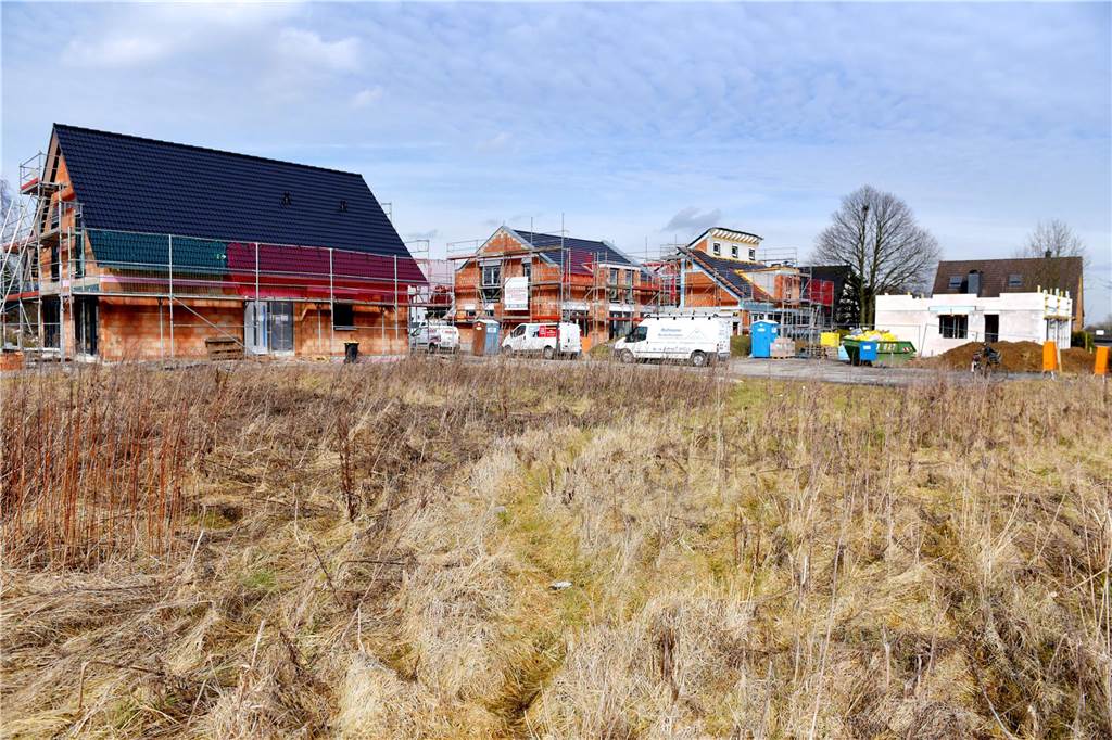 Grundstücksmarkt im Kreis Unna bricht im ersten Halbjahr 2023 ein Die Preise für Bauland in Schwerte sind traditionell hoch. Im Bild: Neubaugebiet Wandhofen an der Holzstraße. Im ersten Halbjahr 2023 wurden allerdings nicht genügend Bauplätze veräußert, um einen Trend auswerten zu können.