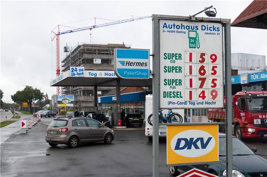 Was Sie wissen müssen: Zu hohe Spritpreise und zu viel Müll in der Gegend Die Preise für Benzin und Diesel ziehen seit Jahresbeginn kräftig an. Die Tankstellen in Grenznähe merken aber auch: In den Niederlanden sind die Preise noch höher. Viele Kunden kommen zum Tanken über die Grenze.
