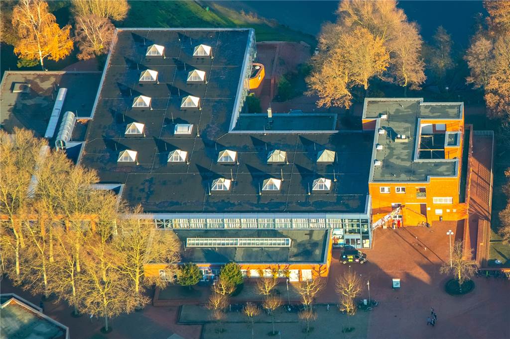 Polizei vor Aufklärung der Prügel-Attacke im Gemeinschaftshaus Wulfen Luftbild des Gemeinschaftshauses.