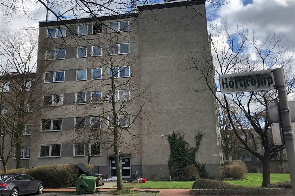 Die Woche in Werne: Heuballen-Brand, Astrazeneca-Impfung und Maikirmes-Absage Die Quarantäne-Maßnahme für das Hochhaus im Holtkamp ist nun beendet - sehr zur Freude der Bewohner. Sie lebten seit fast einem Monat in Isolation.