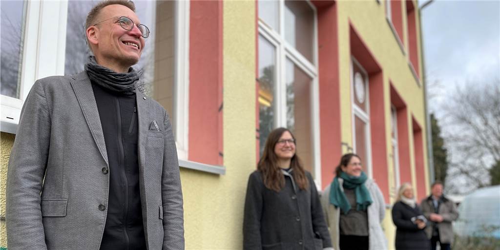 Stadt Castrop-Rauxel schreibt Kita-Neubau in Merklinde neu aus Die Quartiersmanager in Merklinde und die Stadt wollen nun recht schnell einen Investoren und einen Träger für die geplante neue Kita finden. Am Wochenende findet aber erst einmal ein MitmachMarkt statt.
