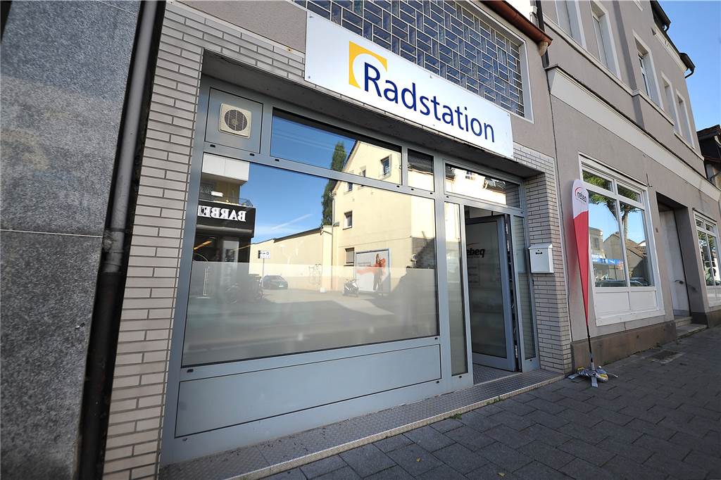 Fahrradabstellanlage am Hauptbahnhof kommt: Das wird ein Stellplatz kosten Die Radstation an der Victorstraße war nicht so hoch frequentiert, wie erhofft. Nach drei Jahren wurde sie im Frühjahr 2022 geschlossen und zog in die Altstadt um.