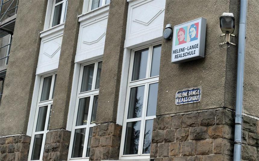 Stadt schließt vorsorglich Schulen am Lenneplatz Die Räume der Helene-Lange-Schule bleiben geschlossen. Dort wurden gefährliche Schadstoffe gefunden.