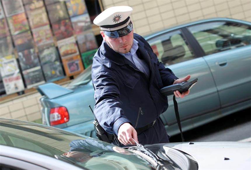 So viel Geld kassiert Schwerte mit Knöllchen Die reine Anzahl an Falschparkern hat in Schwerte in den vergangenen Jahren kontinuierlich abgenommen. Dennoch strich die Ruhrstadt in 2016 über 170.000 Euro durch Knöllchen ein.