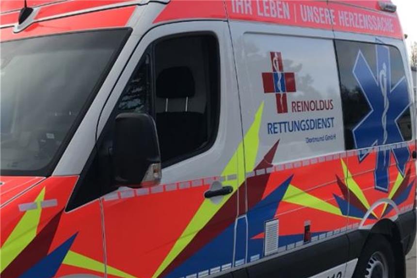 Rettungsdienst wirft Stadt Kungelei mit Rotem Kreuz vor Die Reinoldus-GmbH hat bereits Fahrzeuge angeschafft und für den Einsatz im Rettungsdienst gestalten lassen.