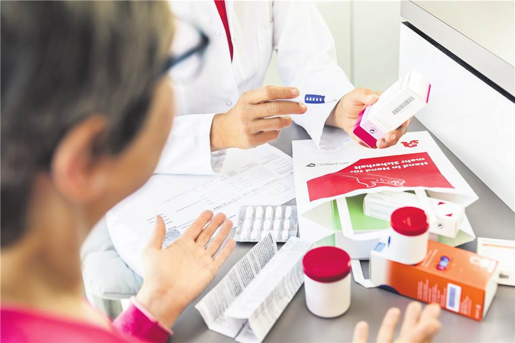 Apotheker warnt: Medikamentenkauf im Ausland kann lebensgefährlich sein Die Reiseapotheke sollte man nach den individuellen Bedürfnissen und nach dem jeweiligen Urlaubsziel zusammenstellen.