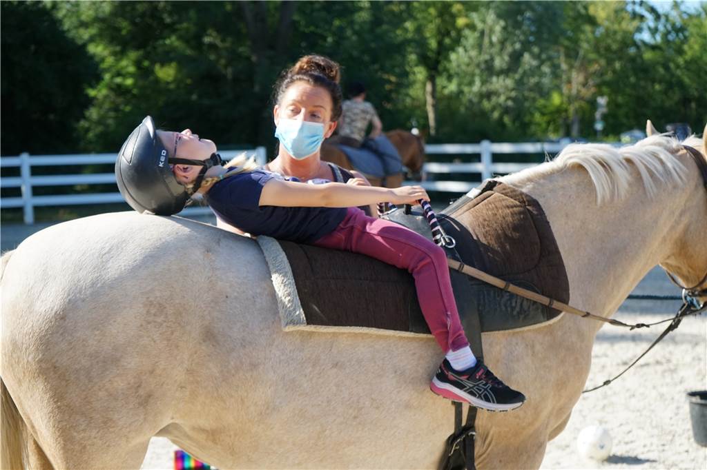 Das Reiten an der Johannes-Reithalle bringt Kinderaugen zum Strahlen Die Reitstunden geben den Kindern viel Selbstvertrauen.