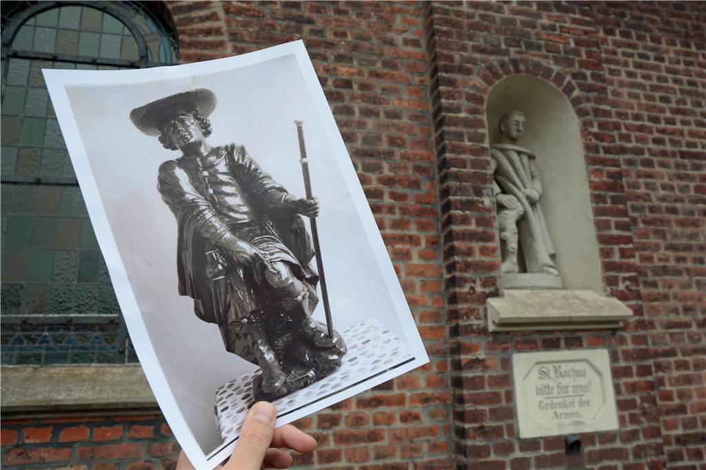 Die Rochuskapelle und ein Foto des „Schwärmmännkens".