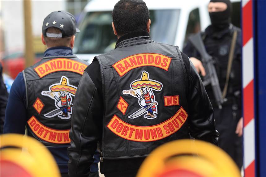 Nach erfolgreichen Razzien: Rockergruppe Bandidos in NRW komplett verboten Die Rockergruppe Bandidos ist von Innenminister Seehofer verboten worden.