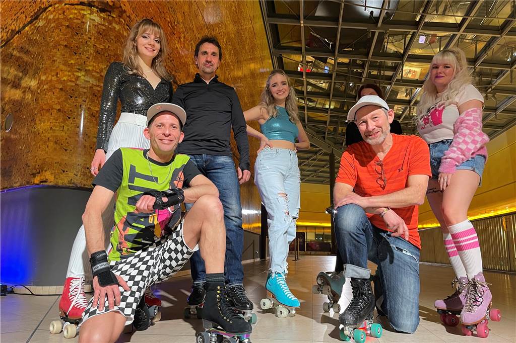 Rollerdisco und Eislaufbahn sollen Kunden in die Thier-Galerie locken Die Rollschuhe unterschnallen und los: die Rollerdisco kommt Anfang Dezember in die Thier-Galerie in Dortmund zurück.