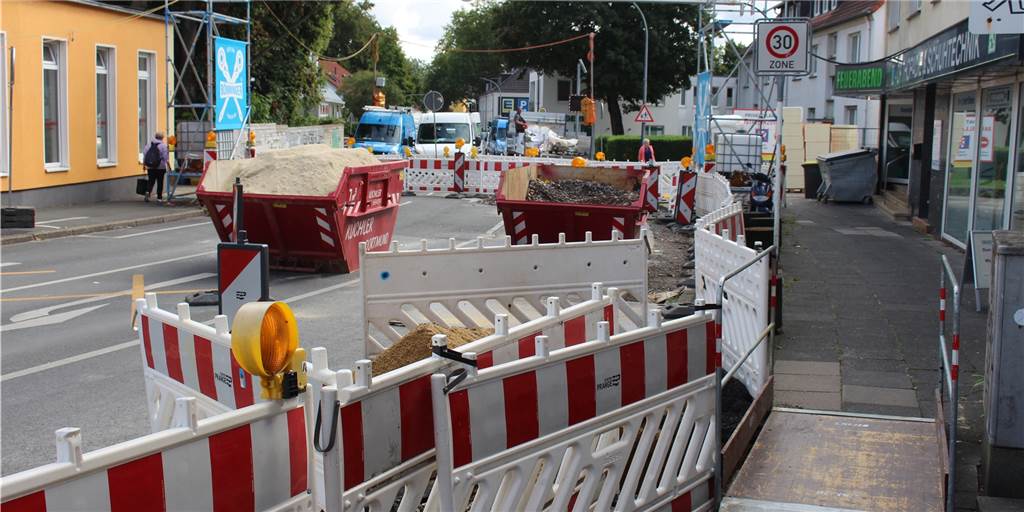 Verkehrschaos nach Tagesbruch im Dortmunder Westen wird erstmal bleiben Die Roßbachstraße ist wegen eines Tagesbruchs gesperrt.